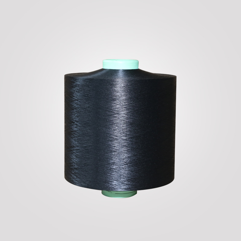 Pourquoi le fil de soie noire en polyester est-il résistant aux taches ?